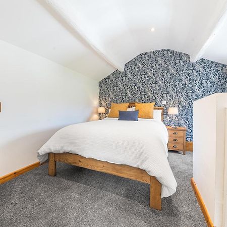 The Black Dog Apartment Dalton in Furness Exteriér fotografie