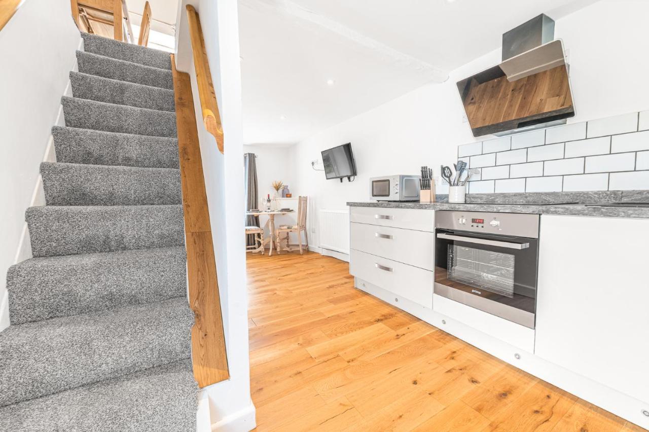 The Black Dog Apartment Dalton in Furness Exteriér fotografie